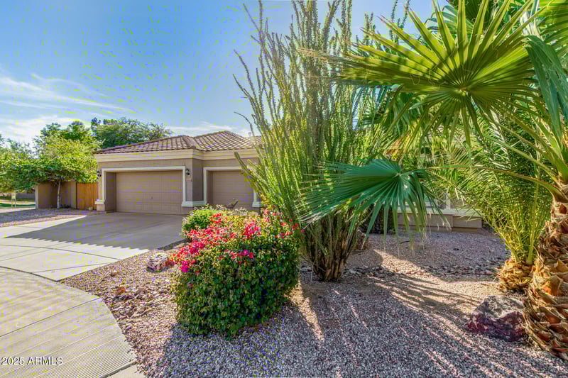 21506 73rd Ave, Glendale, AZ 85308