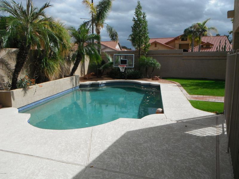 21517 N 63rd Dr, Glendale, AZ 85308