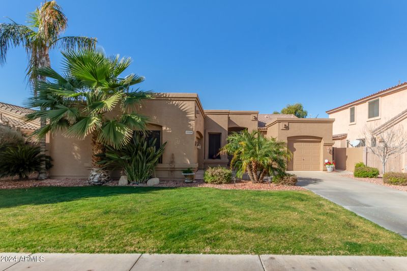 21518 N 68th Dr, Glendale, AZ 85308