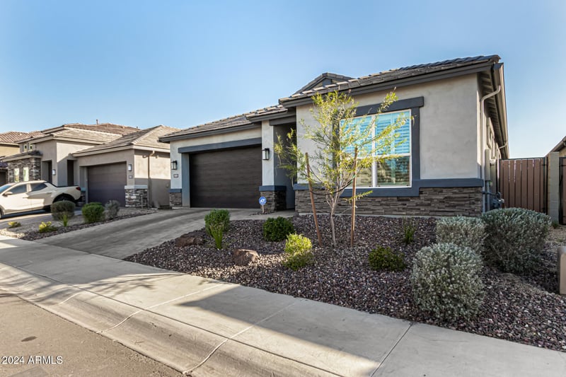 21519 N 61st St, Phoenix, AZ 85054