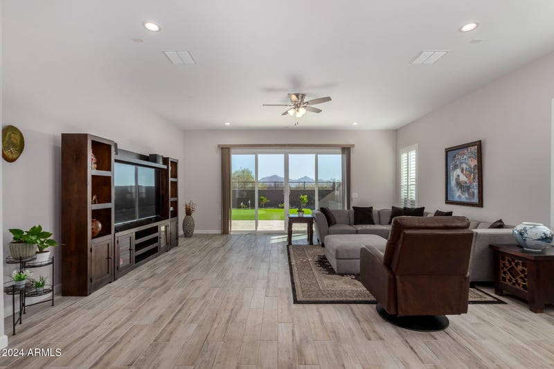 21519 N 61st St, Phoenix, AZ 85054