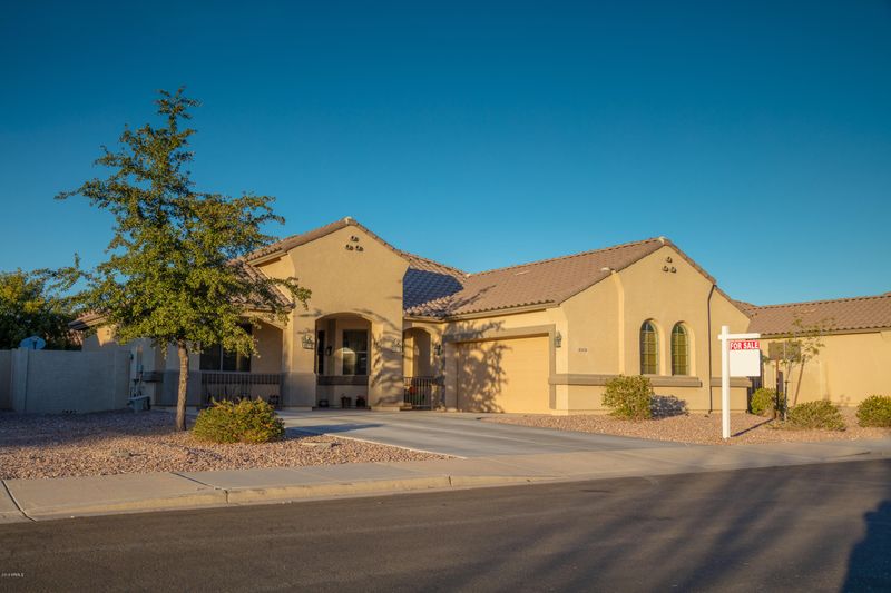 21520 E Saddle Ct, Queen Creek, AZ 85142