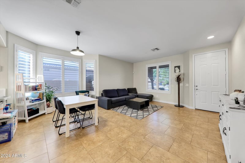 21527 78th Ln, Peoria, AZ 85382