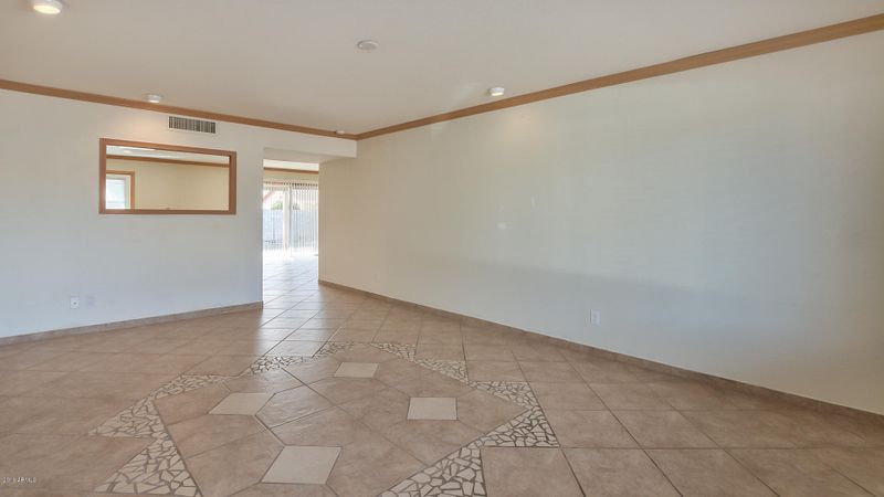 2155 E La Donna Dr, Tempe, AZ 85283