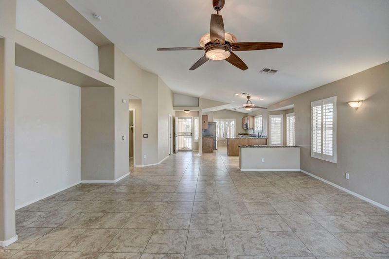 2156 E Creedance Blvd, Phoenix, AZ 85024