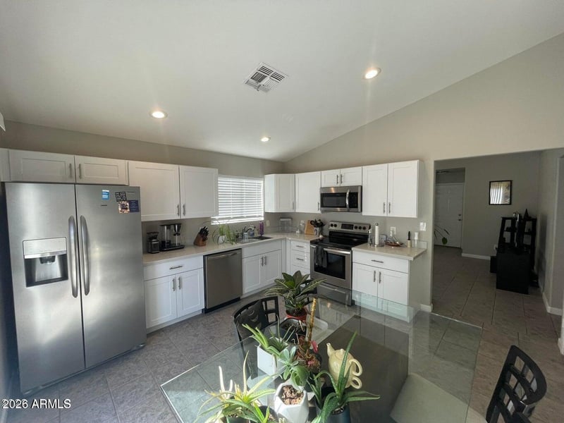2157 E Crest Ln, Phoenix, AZ 85024