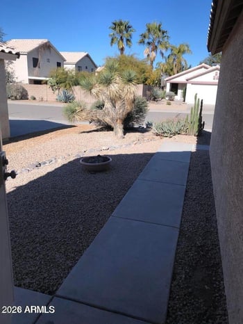 2157 E Crest Ln, Phoenix, AZ 85024