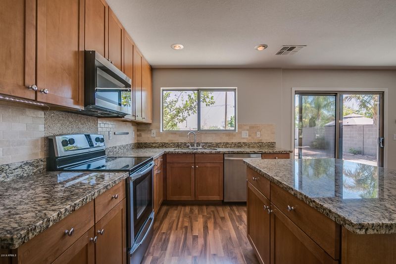 216 E Valley View Dr, Phoenix, AZ 85042