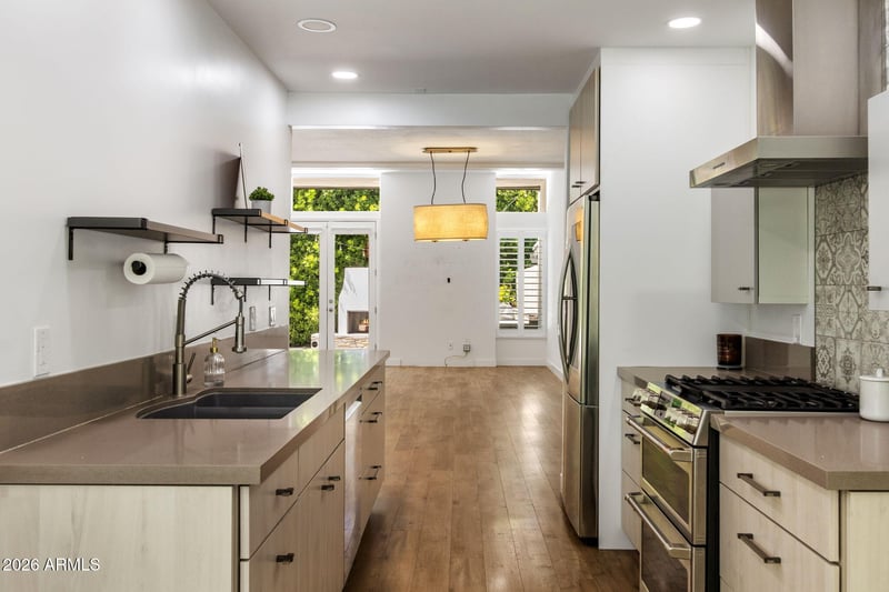 216 W Winged Foot Rd, Phoenix, AZ 85023