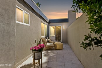 216 Winged Foot Rd, Phoenix, AZ 85023