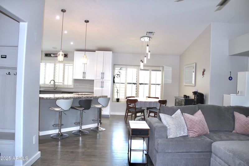 2160 Casitas Del Rio Dr, Phoenix, AZ 85024