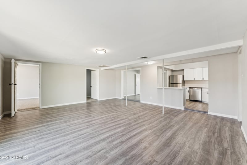 2160 Corona Ave, Phoenix, AZ 85040