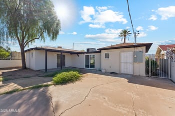 2160 Corona Ave, Phoenix, AZ 85040