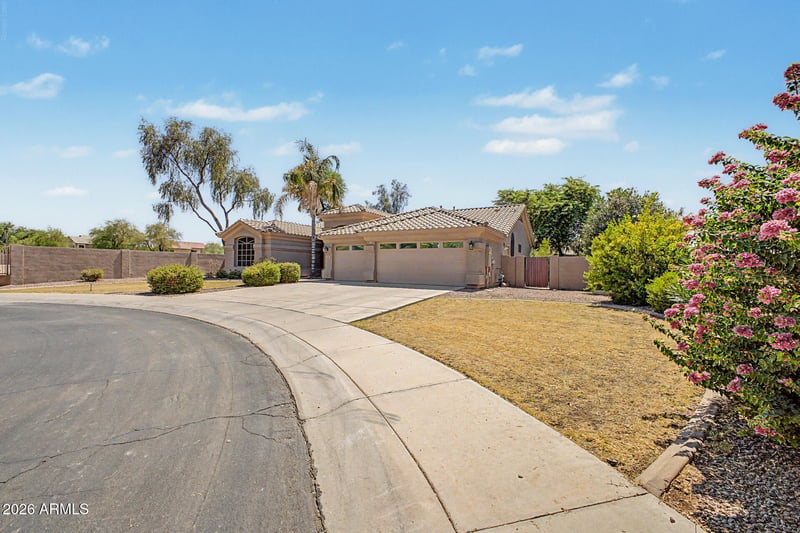 2160 S Boulder Ct, Gilbert, AZ 85295