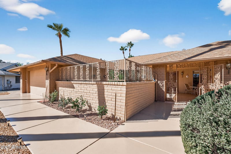 21610 Sunglow Dr, Sun City West, AZ 85375