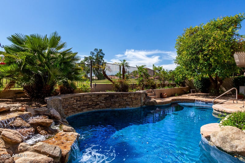 21614 59th Ln, Glendale, AZ 85308