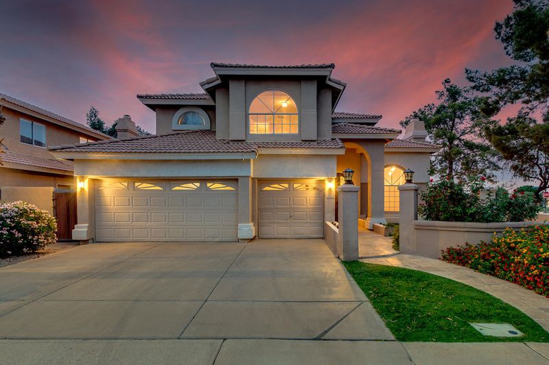2162 E Beachcomber Dr, Gilbert, AZ 85234