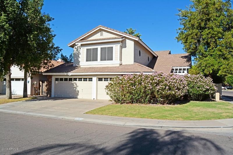 2162 E Nantuckett Dr, Gilbert, AZ 85234