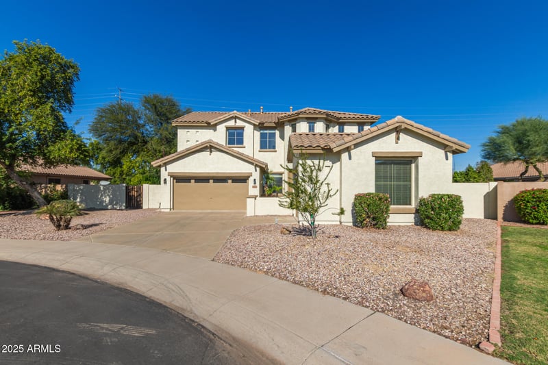 2162 Yellowstone Pl, Chandler, AZ 85249