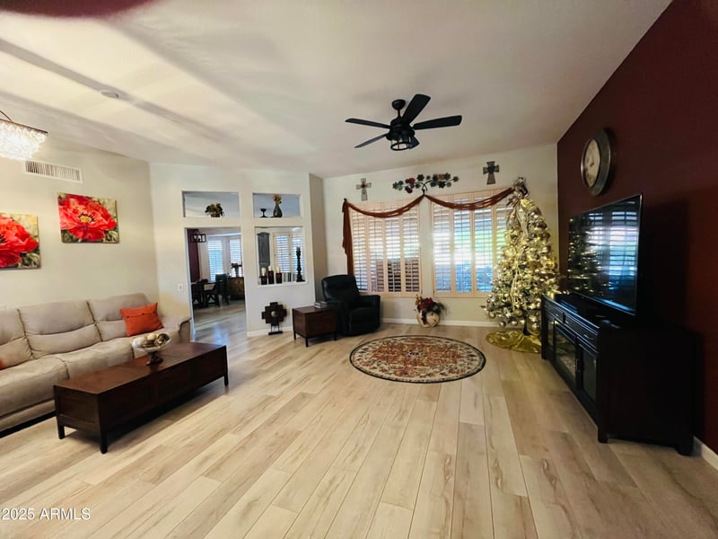 21620 156th Ln, Sun City West, AZ 85375