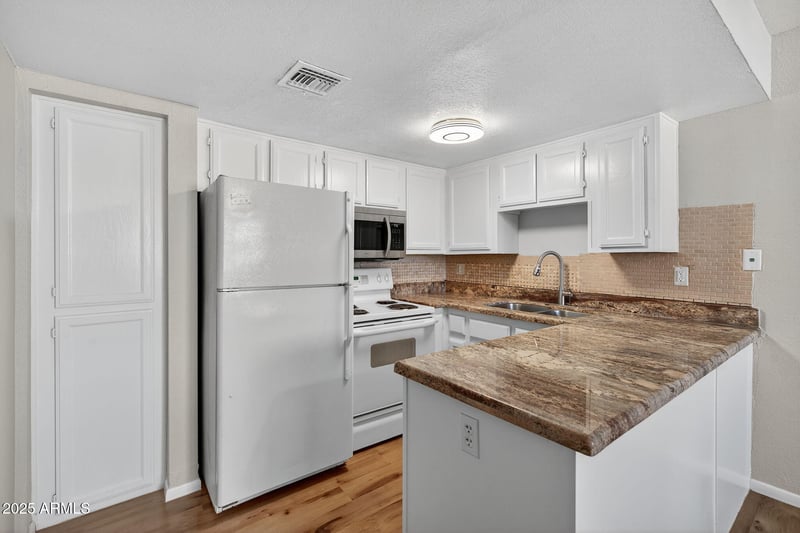 21622 23rd Ave #B 304, Phoenix, AZ 85027