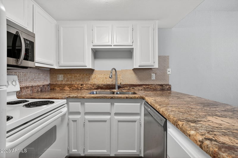 21622 23rd Ave #B 304, Phoenix, AZ 85027