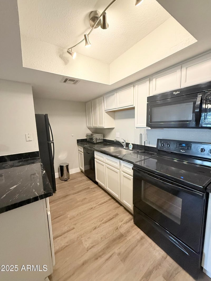 21622 23rd Ave #B102, Phoenix, AZ 85027