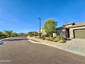 21622 58th St, Phoenix, AZ 85054