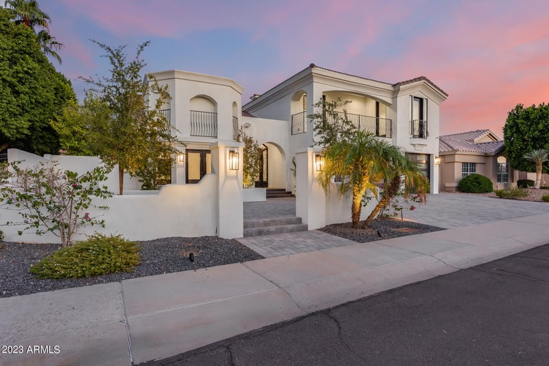 21627 N 55th Dr, Glendale, AZ 85308