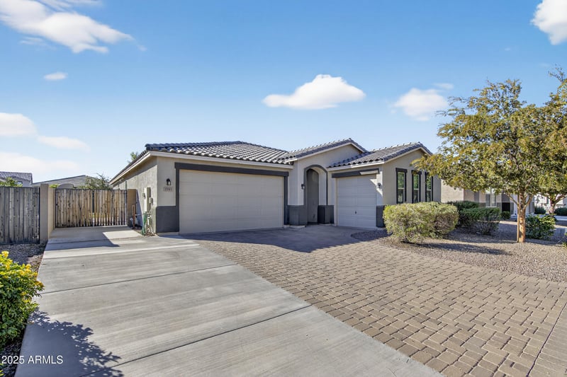 2163 Aston Dr, San Tan Valley, AZ 85144