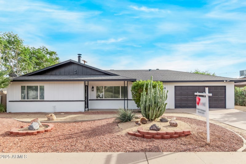 2163 Village Dr, Phoenix, AZ 85023