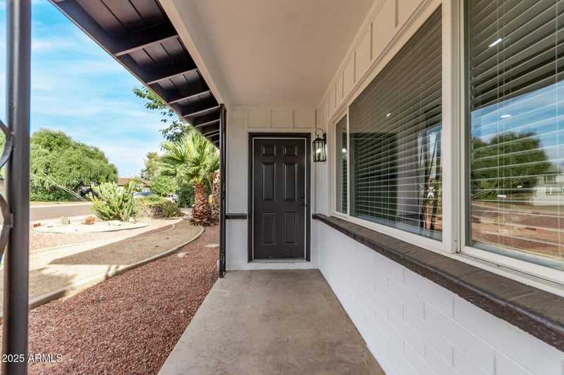 2163 Village Dr, Phoenix, AZ 85023