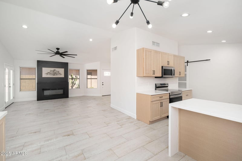 21632 48th St, Phoenix, AZ 85054