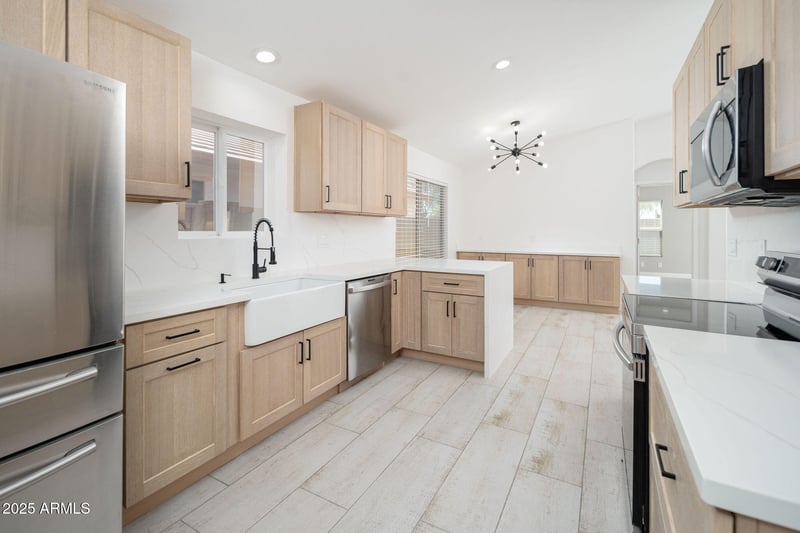 21632 48th St, Phoenix, AZ 85054