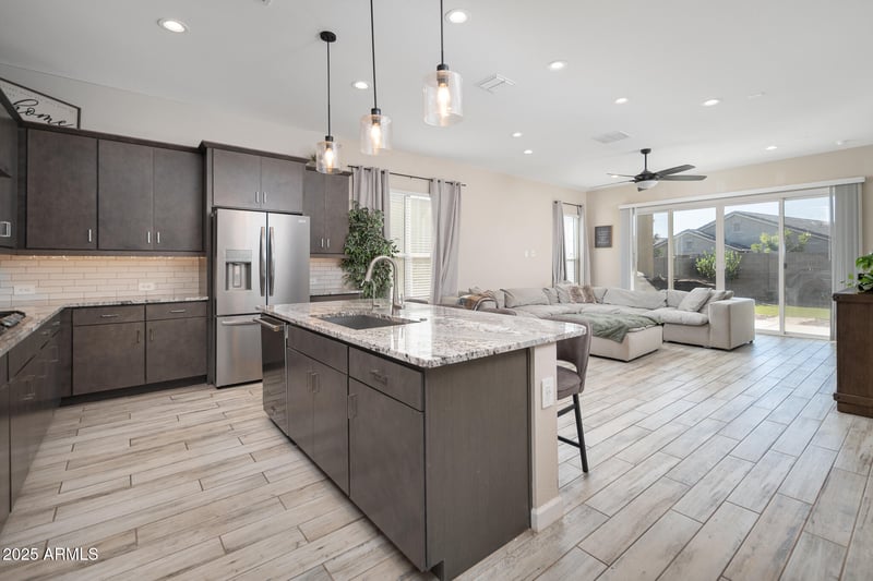 21635 102nd Ave, Peoria, AZ 85382