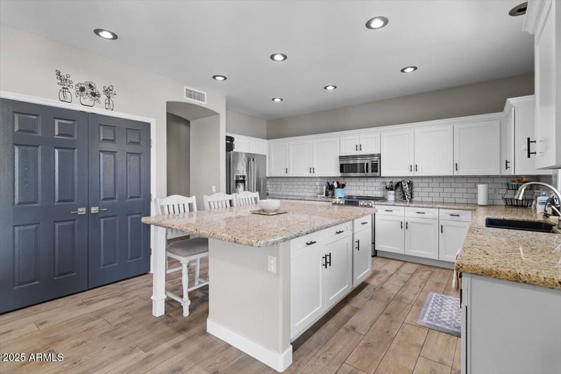 21638 85th Ave, Peoria, AZ 85382