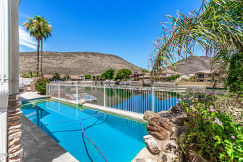 21639 N 55th Dr, Glendale, AZ 85308