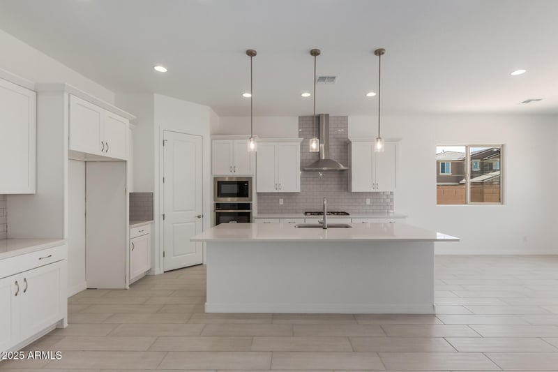 21640 Roundup Way, Queen Creek, AZ 85142