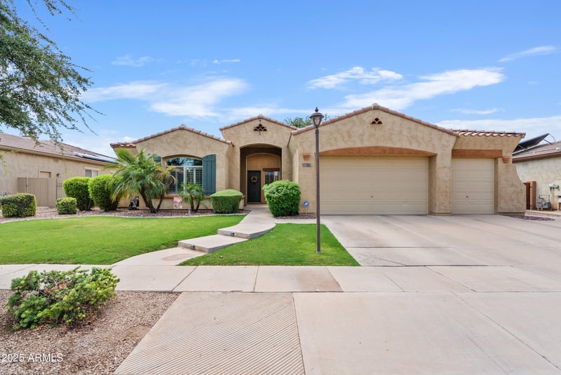 2165 Crescent Pl, Chandler, AZ 85249