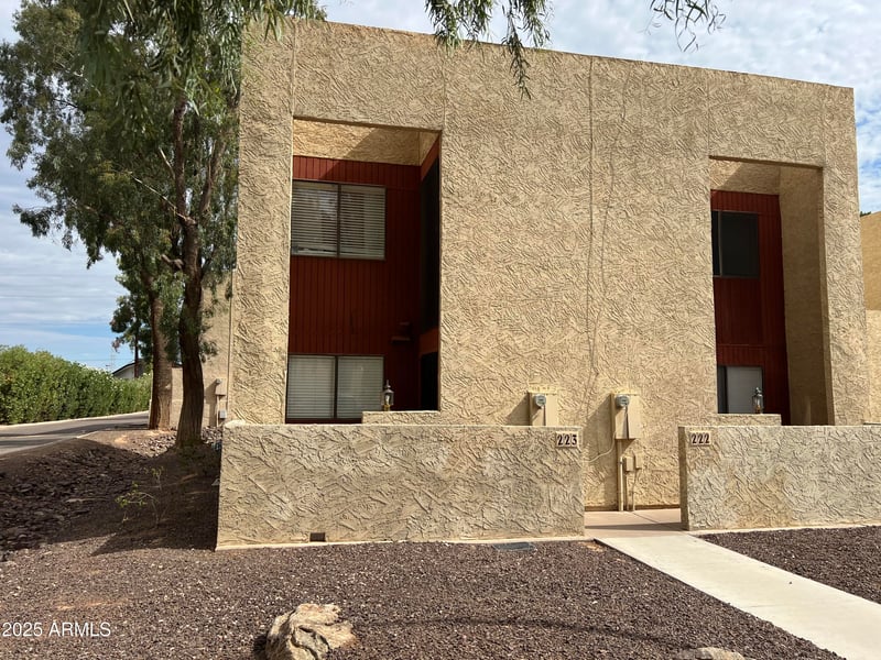 2165 University Dr #223, Mesa, AZ 85213