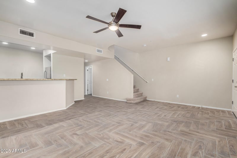 21655 36th Ave #106, Glendale, AZ 85308