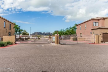 21655 36th Ave #106, Glendale, AZ 85308