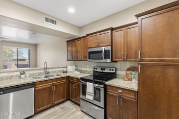 21655 36th Ave #106, Glendale, AZ 85308
