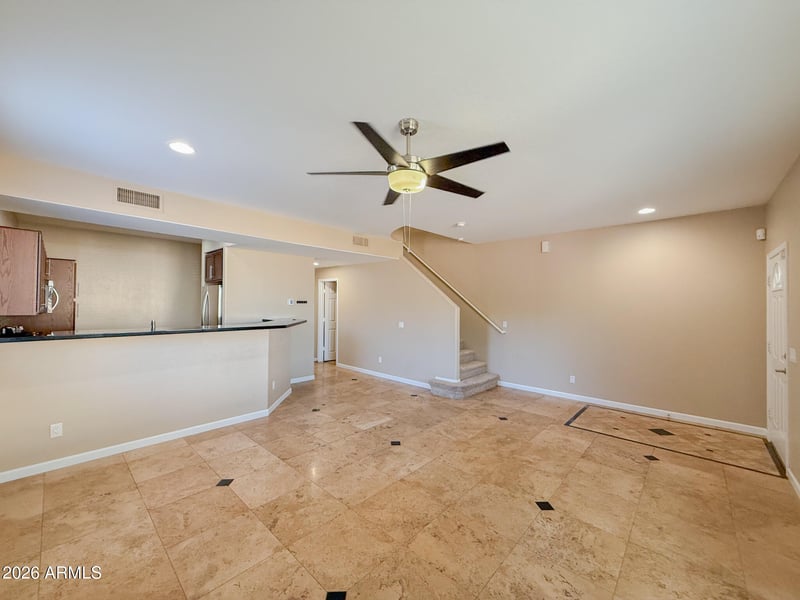 21655 N 36th Ave #118, Glendale, AZ 85308