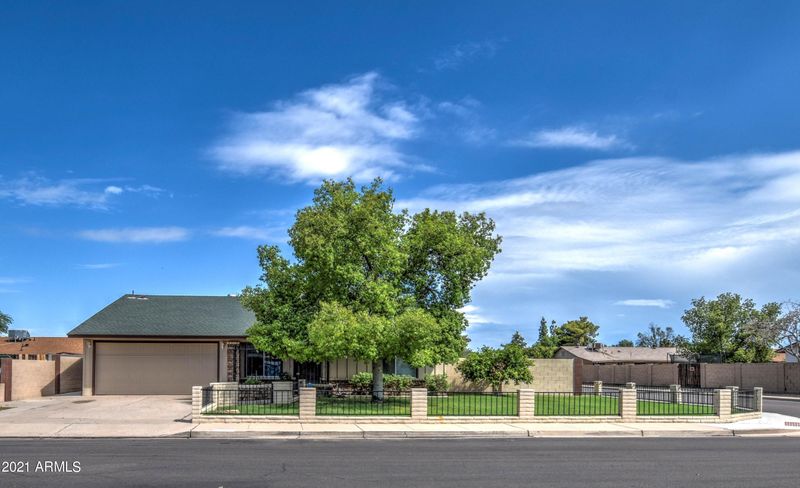 2166 E Harmony Cir, Mesa, AZ 85204