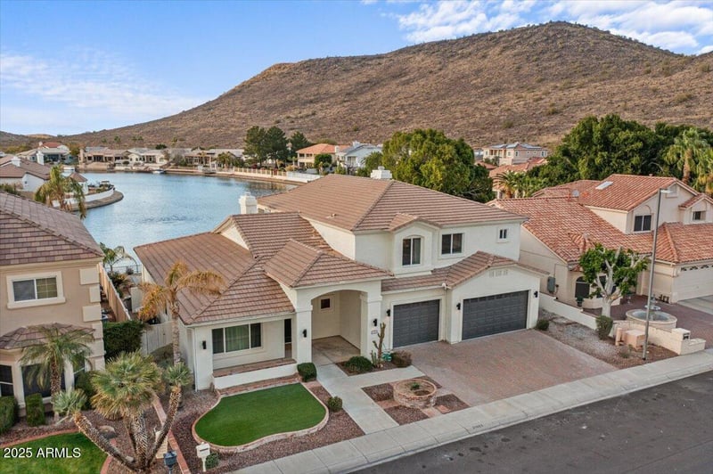 21682 53rd Dr, Glendale, AZ 85308