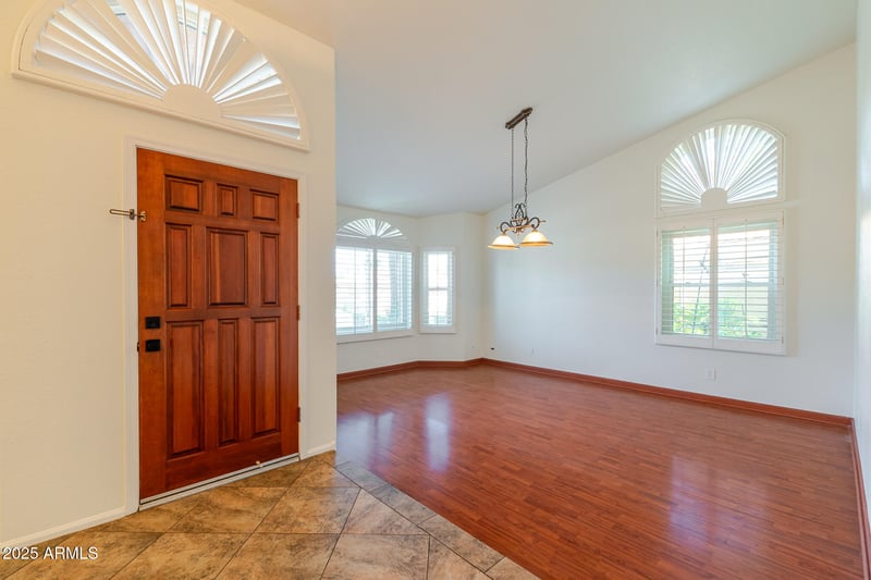 217 Knox Rd, Tempe, AZ 85284