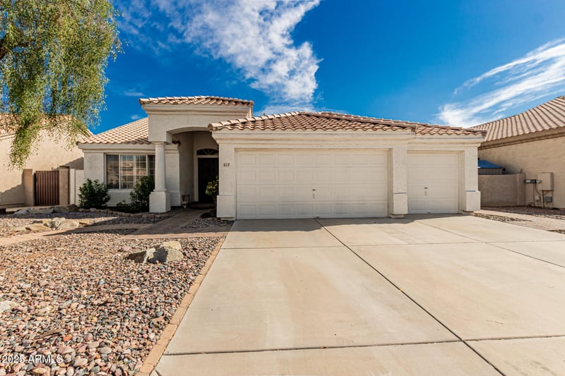 217 Smoke Tree Rd, Gilbert, AZ 85233