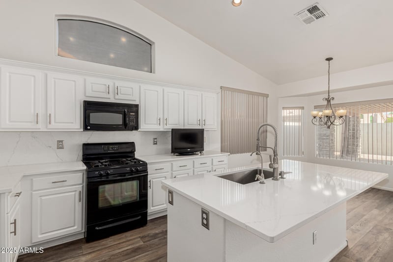 217 Smoke Tree Rd, Gilbert, AZ 85233