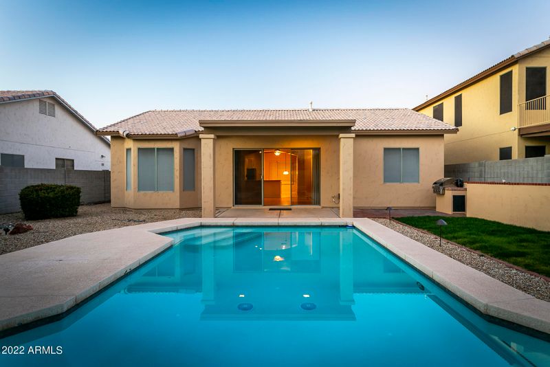 217 W Saint John Rd, Phoenix, AZ 85023